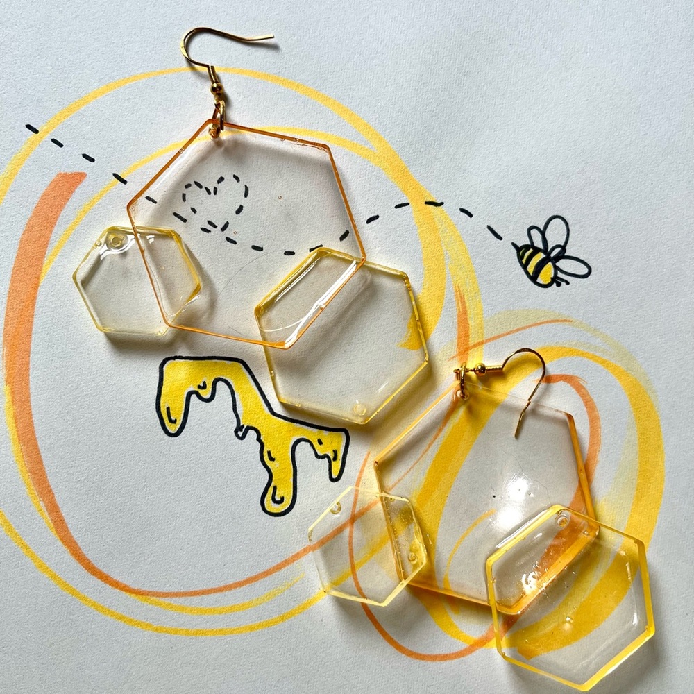 Sweet Bee Beauty earring set